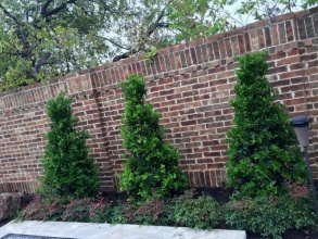 Кирпичный забор сплошной 12 метров фото в Геленджике