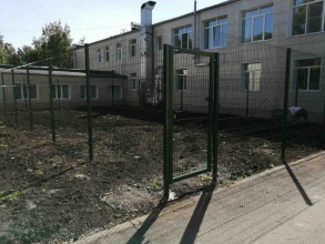 3D заборы для школы 15 метров фото в Геленджике