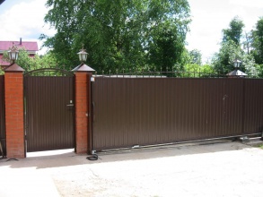 Дистанционное управление с откатными воротами - пример 8 фото в Геленджике