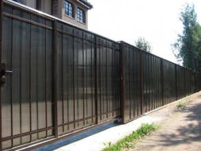 Сварные заборы с поликарбонатом 10 метров фото под ключ