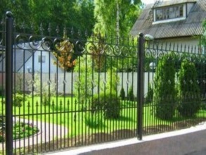 Кованые заборы на ленточном фундаменте 80 метров фото в Геленджике