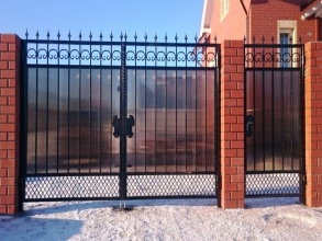 Кованые заборы с поликарбонатом 150 метров фото под ключ